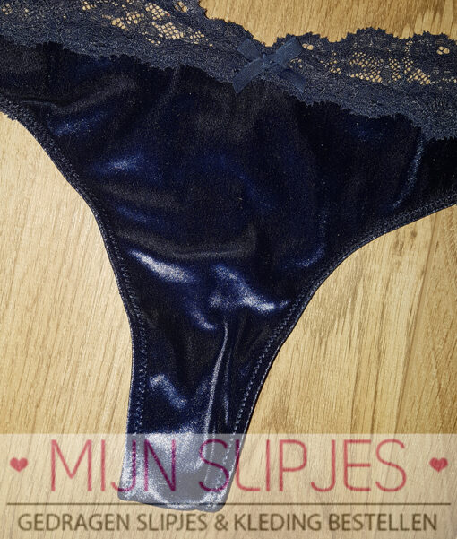 Vicroria's secret fluweel string voor jou gedragen - Afbeelding 2