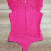 Gedragen roze body