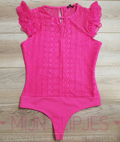 Gedragen roze body