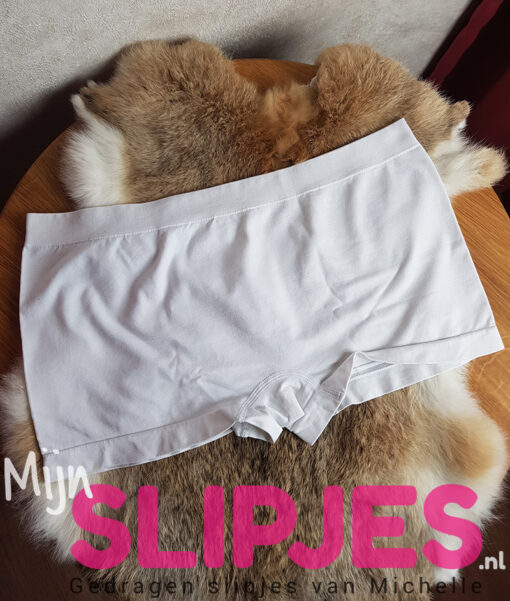 Witte gedragen naadloze boxer