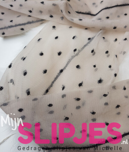 Gedragen panty met stipjes en naad - Afbeelding 3