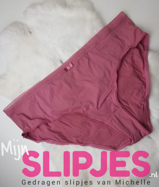 Heel fijn superzacht door mij gedragen slipje in het roze