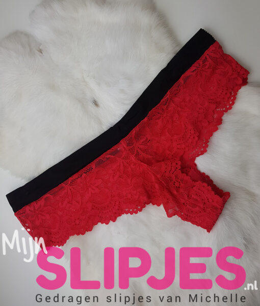 Mijn slipje van rood luxe kant voor jou gedragen - Afbeelding 3