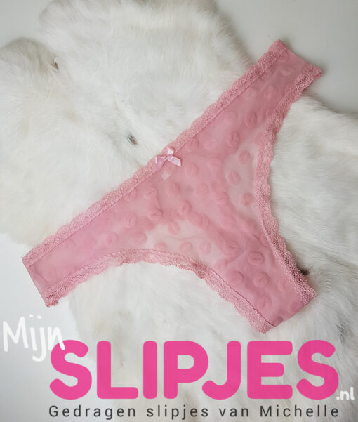 Mijn string doorschijnend met kuslipjes in het roze