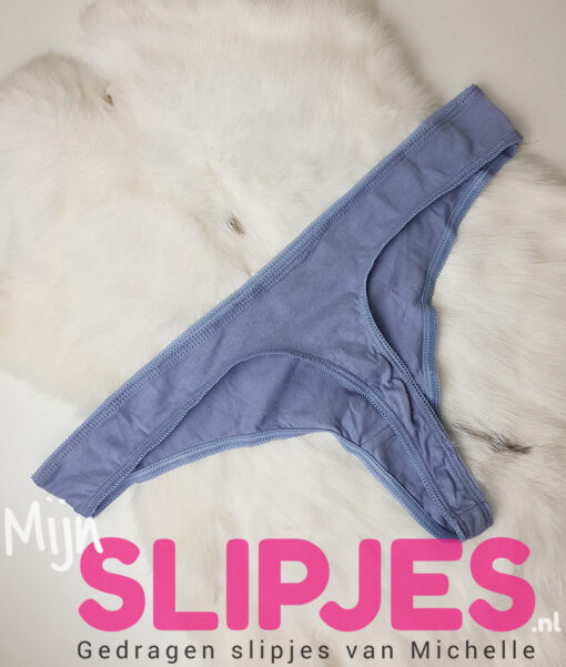Mijn string in een blauwe kleur lekker gedragen - Afbeelding 3
